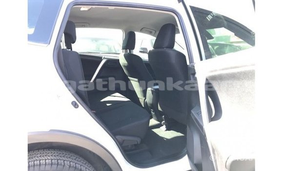Buy Import Toyota 4Runner White Car in Import - Dubai in Baa Buy Import Toyota 4Runner White Car in Import - Dubai in Baa