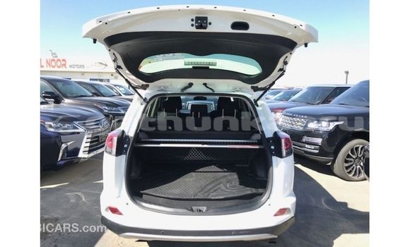 Buy Import Toyota 4Runner White Car in Import - Dubai in Baa Buy Import Toyota 4Runner White Car in Import - Dubai in Baa