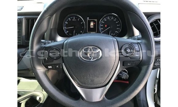 Buy Import Toyota 4Runner White Car in Import - Dubai in Baa Buy Import Toyota 4Runner White Car in Import - Dubai in Baa