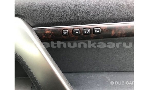 Buy Import Toyota Land Cruiser White Car in Import - Dubai in Baa Buy Import Toyota Land Cruiser White Car in Import - Dubai in Baa