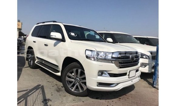 Buy Import Toyota Land Cruiser White Car in Import - Dubai in Baa Buy Import Toyota Land Cruiser White Car in Import - Dubai in Baa
