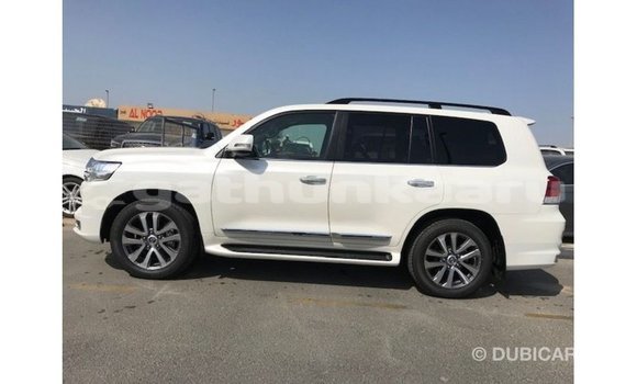 Buy Import Toyota Land Cruiser White Car in Import - Dubai in Baa Buy Import Toyota Land Cruiser White Car in Import - Dubai in Baa