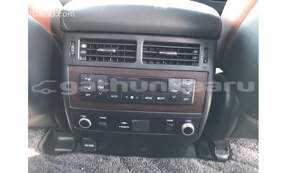 Buy Import Toyota Land Cruiser White Car in Import - Dubai in Baa Buy Import Toyota Land Cruiser White Car in Import - Dubai in Baa