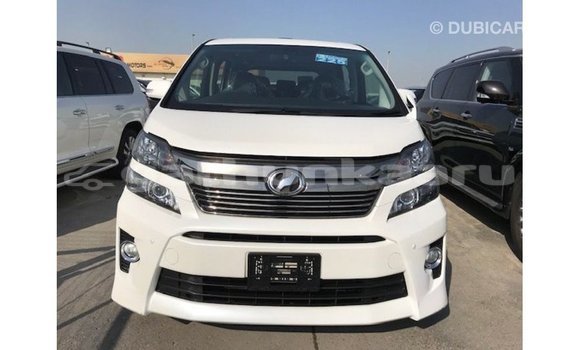 Buy Import Toyota Vellfire White Car in Import - Dubai in Baa Buy Import Toyota Vellfire White Car in Import - Dubai in Baa