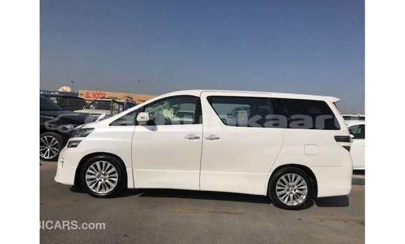 Buy Import Toyota Vellfire White Car in Import - Dubai in Baa Buy Import Toyota Vellfire White Car in Import - Dubai in Baa