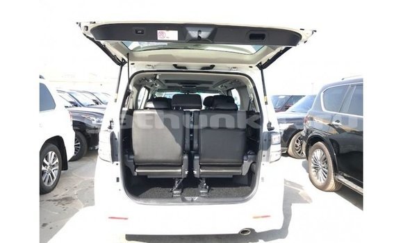 Buy Import Toyota Vellfire White Car in Import - Dubai in Baa Buy Import Toyota Vellfire White Car in Import - Dubai in Baa