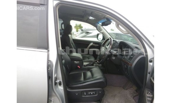 Buy Import Toyota Land Cruiser Other Car in Import - Dubai in Baa Buy Import Toyota Land Cruiser Other Car in Import - Dubai in Baa