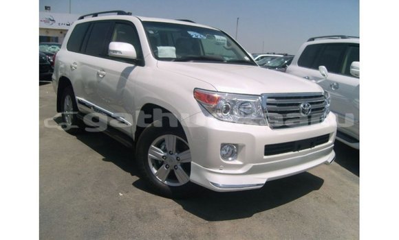 Buy Import Toyota Land Cruiser White Car in Import - Dubai in Baa Buy Import Toyota Land Cruiser White Car in Import - Dubai in Baa