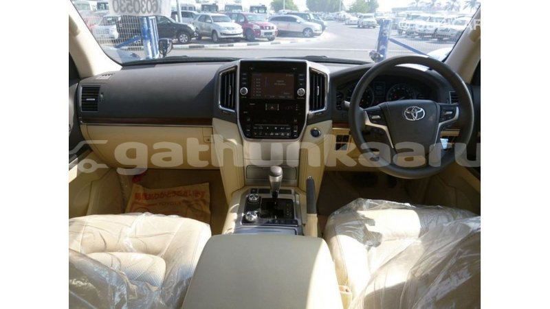 Big with watermark toyota land cruiser baa import dubai 2768