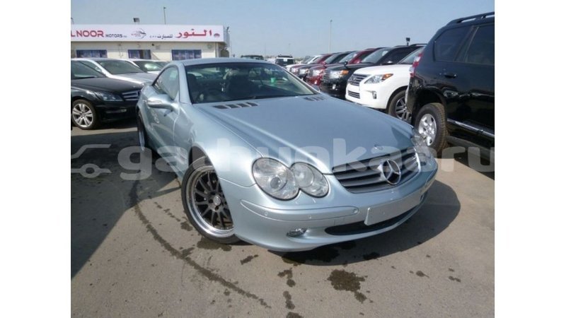 Big with watermark mercedes benz 190 baa import dubai 2776