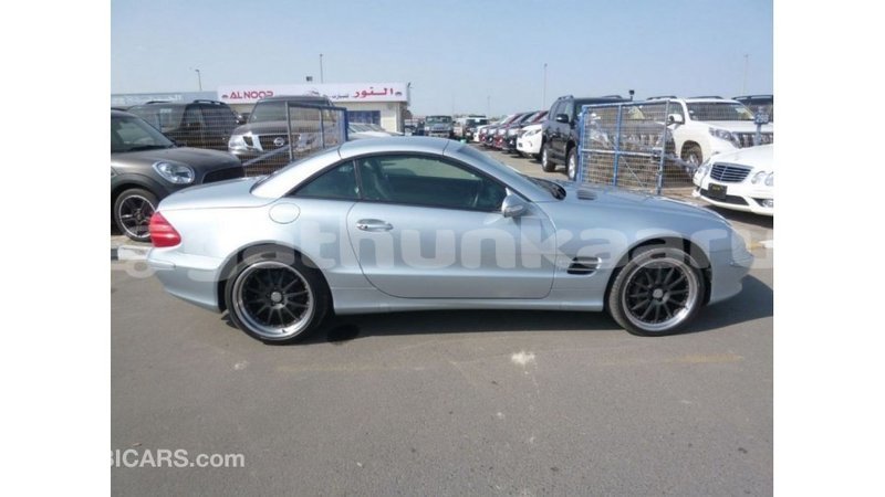 Big with watermark mercedes benz 190 baa import dubai 2776