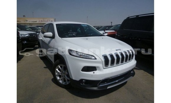 Buy Import Jeep Cherokee White Car in Import - Dubai in Baa