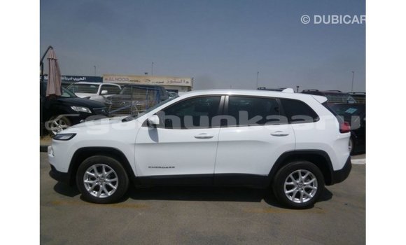 Buy Import Jeep Cherokee White Car in Import - Dubai in Baa Buy Import Jeep Cherokee White Car in Import - Dubai in Baa