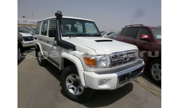 Buy Import Toyota Land Cruiser White Car in Import - Dubai in Baa Buy Import Toyota Land Cruiser White Car in Import - Dubai in Baa