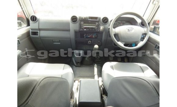 Buy Import Toyota Land Cruiser White Car in Import - Dubai in Baa Buy Import Toyota Land Cruiser White Car in Import - Dubai in Baa