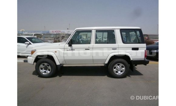 Buy Import Toyota Land Cruiser White Car in Import - Dubai in Baa Buy Import Toyota Land Cruiser White Car in Import - Dubai in Baa