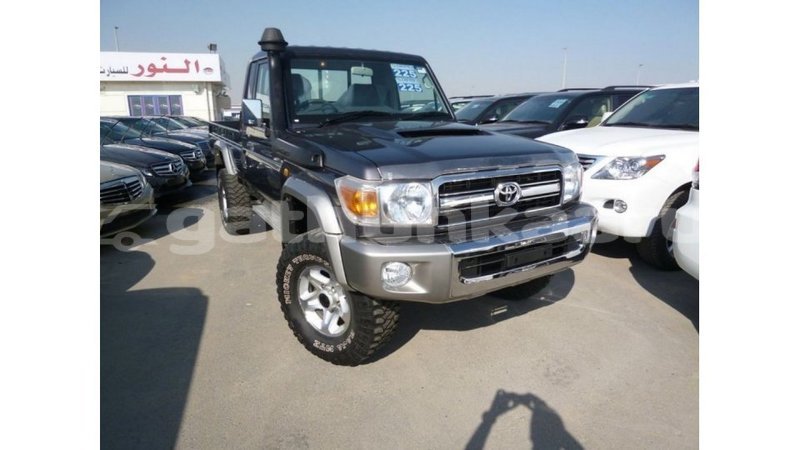 Big with watermark toyota land cruiser baa import dubai 2785