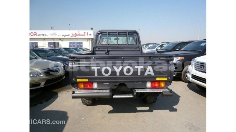 Big with watermark toyota land cruiser baa import dubai 2785