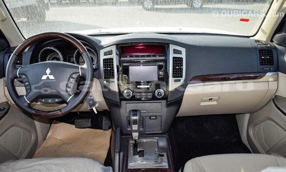 Buy Import Mitsubishi Pajero White Car in Import - Dubai in Baa Buy Import Mitsubishi Pajero White Car in Import - Dubai in Baa