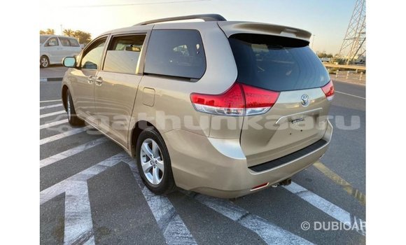 Buy Import Toyota Sienna Other Car in Import - Dubai in Baa Buy Import Toyota Sienna Other Car in Import - Dubai in Baa