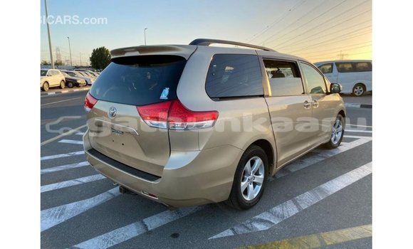 Buy Import Toyota Sienna Other Car in Import - Dubai in Baa Buy Import Toyota Sienna Other Car in Import - Dubai in Baa