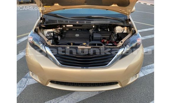 Buy Import Toyota Sienna Other Car in Import - Dubai in Baa Buy Import Toyota Sienna Other Car in Import - Dubai in Baa