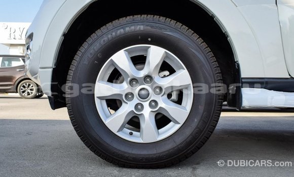 Buy Import Mitsubishi Pajero White Car in Import - Dubai in Baa