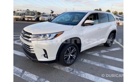 Buy Import Toyota Highlander White Car in Import - Dubai in Baa Buy Import Toyota Highlander White Car in Import - Dubai in Baa