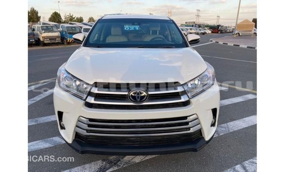 Buy Import Toyota Highlander White Car in Import - Dubai in Baa Buy Import Toyota Highlander White Car in Import - Dubai in Baa