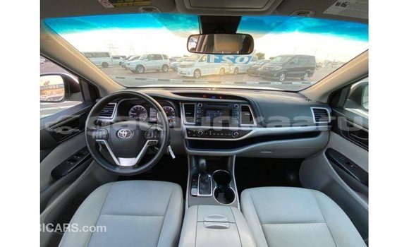 Buy Import Toyota Highlander White Car in Import - Dubai in Baa Buy Import Toyota Highlander White Car in Import - Dubai in Baa