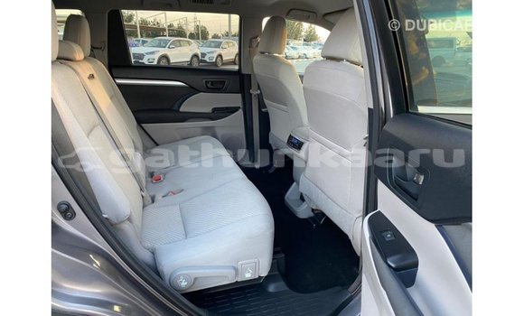 Buy Import Toyota Highlander White Car in Import - Dubai in Baa Buy Import Toyota Highlander White Car in Import - Dubai in Baa