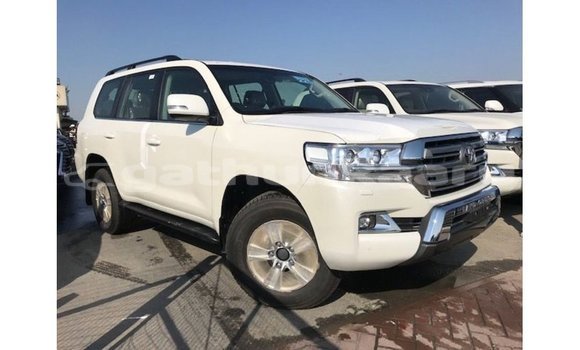 Buy Import Toyota Land Cruiser White Car in Import - Dubai in Baa Buy Import Toyota Land Cruiser White Car in Import - Dubai in Baa
