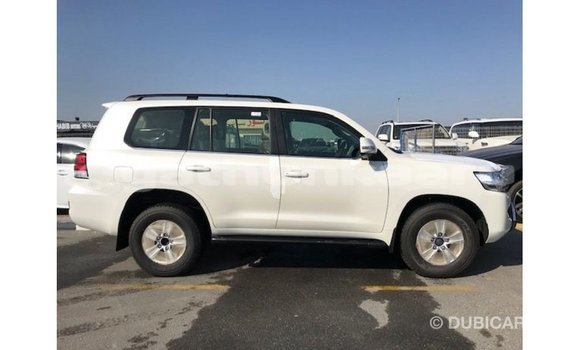 Buy Import Toyota Land Cruiser White Car in Import - Dubai in Baa Buy Import Toyota Land Cruiser White Car in Import - Dubai in Baa