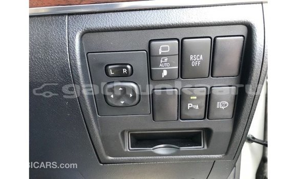 Buy Import Toyota Land Cruiser White Car in Import - Dubai in Baa Buy Import Toyota Land Cruiser White Car in Import - Dubai in Baa