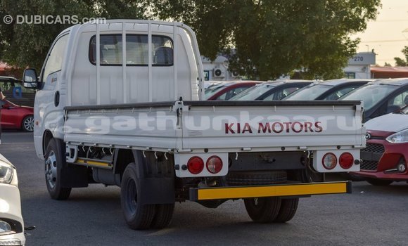 Buy Import Kia Carens White Car in Import - Dubai in Baa Buy Import Kia Carens White Car in Import - Dubai in Baa