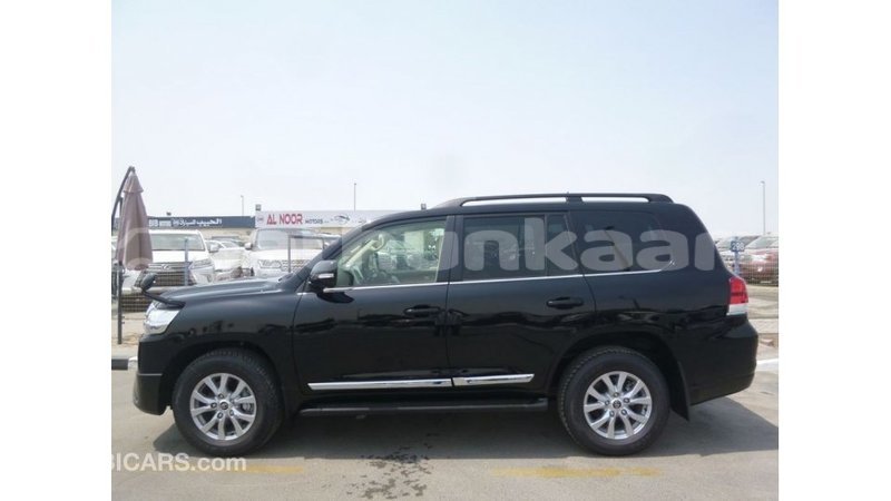 Big with watermark toyota land cruiser baa import dubai 2809