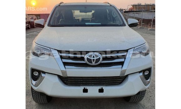 Buy Import Toyota Fortuner White Car in Import - Dubai in Baa Buy Import Toyota Fortuner White Car in Import - Dubai in Baa