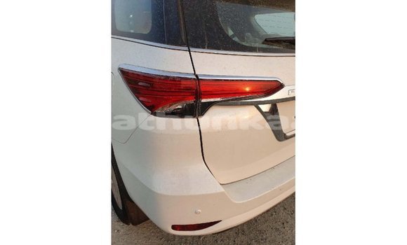 Buy Import Toyota Fortuner White Car in Import - Dubai in Baa Buy Import Toyota Fortuner White Car in Import - Dubai in Baa