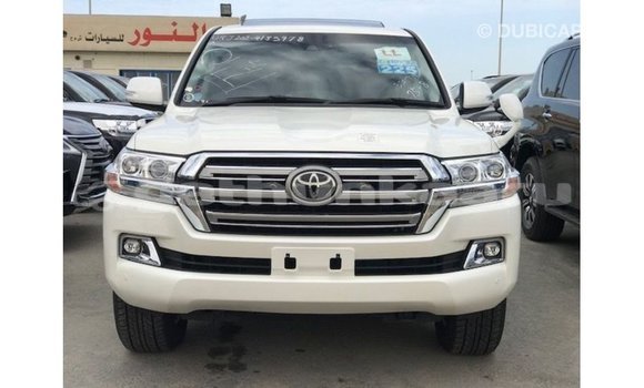 Buy Import Toyota Land Cruiser White Car in Import - Dubai in Baa Buy Import Toyota Land Cruiser White Car in Import - Dubai in Baa