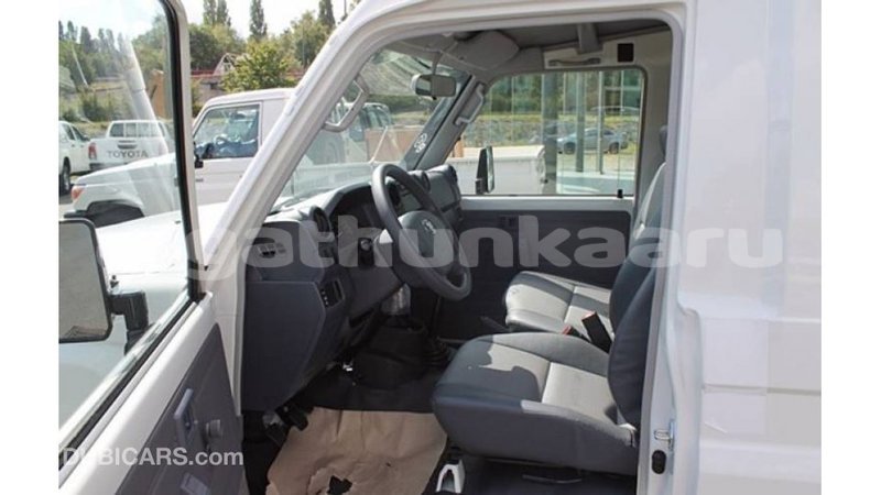 Big with watermark toyota land cruiser baa import dubai 2828