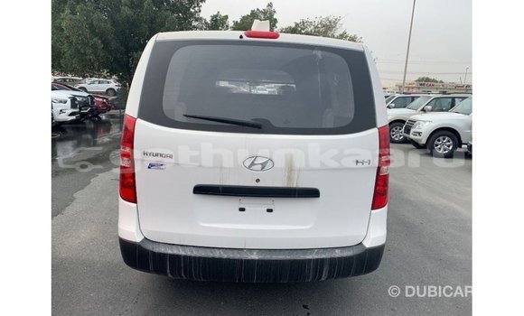 Buy Import Hyundai Cargo White Car in Import - Dubai in Baa Buy Import Hyundai Cargo White Car in Import - Dubai in Baa