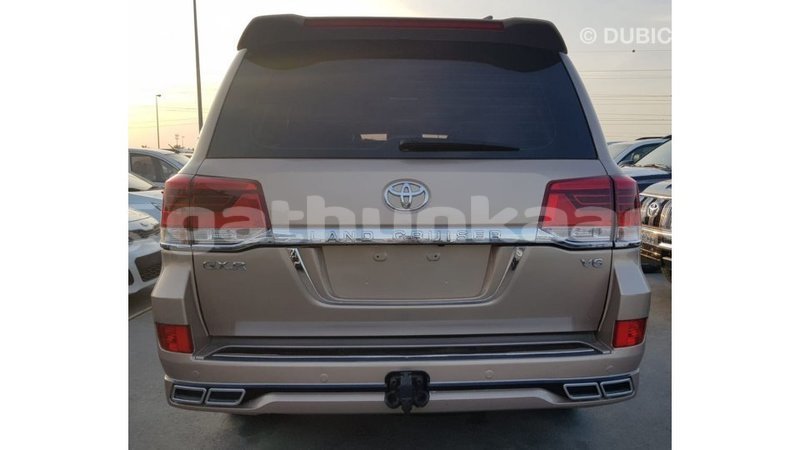 Big with watermark toyota land cruiser baa import dubai 2833