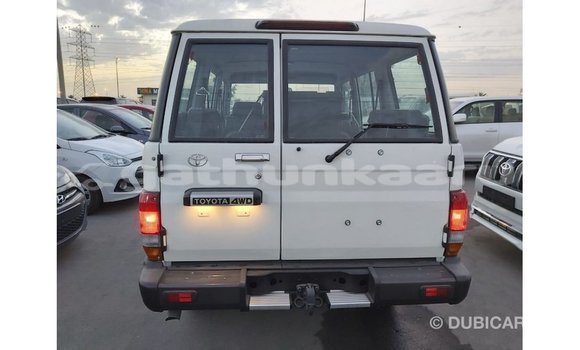 Buy Import Toyota Land Cruiser White Car in Import - Dubai in Baa Buy Import Toyota Land Cruiser White Car in Import - Dubai in Baa