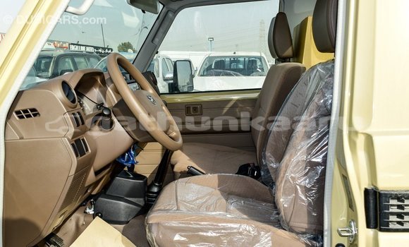Buy Import Toyota Land Cruiser Beige Car in Import - Dubai in Baa Buy Import Toyota Land Cruiser Beige Car in Import - Dubai in Baa