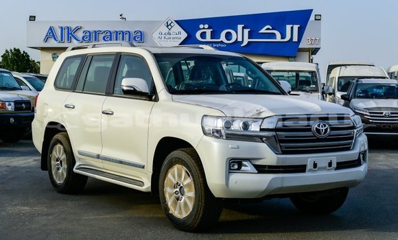 Buy Import Toyota Land Cruiser White Car in Import - Dubai in Baa Buy Import Toyota Land Cruiser White Car in Import - Dubai in Baa