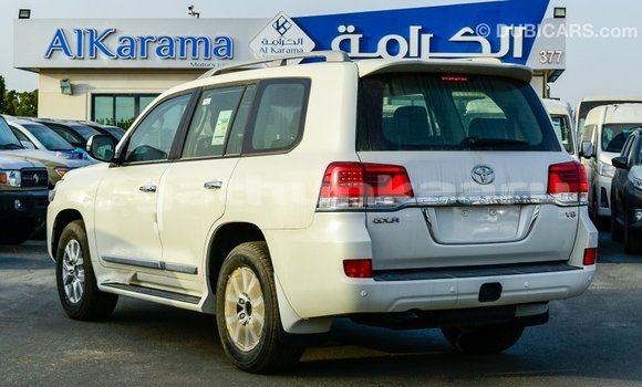 Buy Import Toyota Land Cruiser White Car in Import - Dubai in Baa Buy Import Toyota Land Cruiser White Car in Import - Dubai in Baa