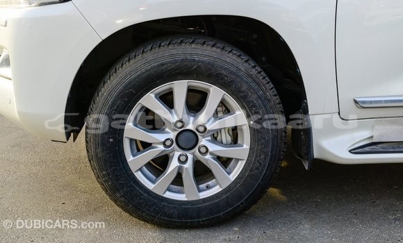 Buy Import Toyota Land Cruiser White Car in Import - Dubai in Baa Buy Import Toyota Land Cruiser White Car in Import - Dubai in Baa