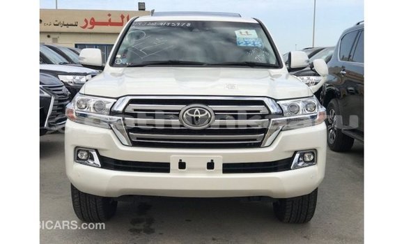 Buy Import Toyota Land Cruiser White Car in Import - Dubai in Baa Buy Import Toyota Land Cruiser White Car in Import - Dubai in Baa