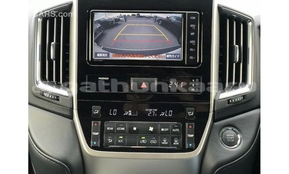 Buy Import Toyota Land Cruiser White Car in Import - Dubai in Baa Buy Import Toyota Land Cruiser White Car in Import - Dubai in Baa