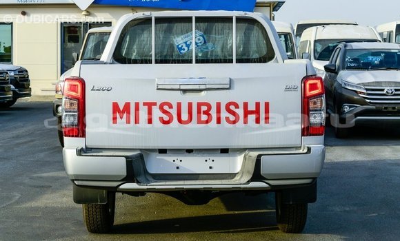 Buy Import Mitsubishi L200 White Car in Import - Dubai in Baa Buy Import Mitsubishi L200 White Car in Import - Dubai in Baa